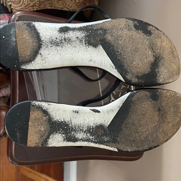 Gucci Black Sandals with Silver Logo - Picture 3 of 6